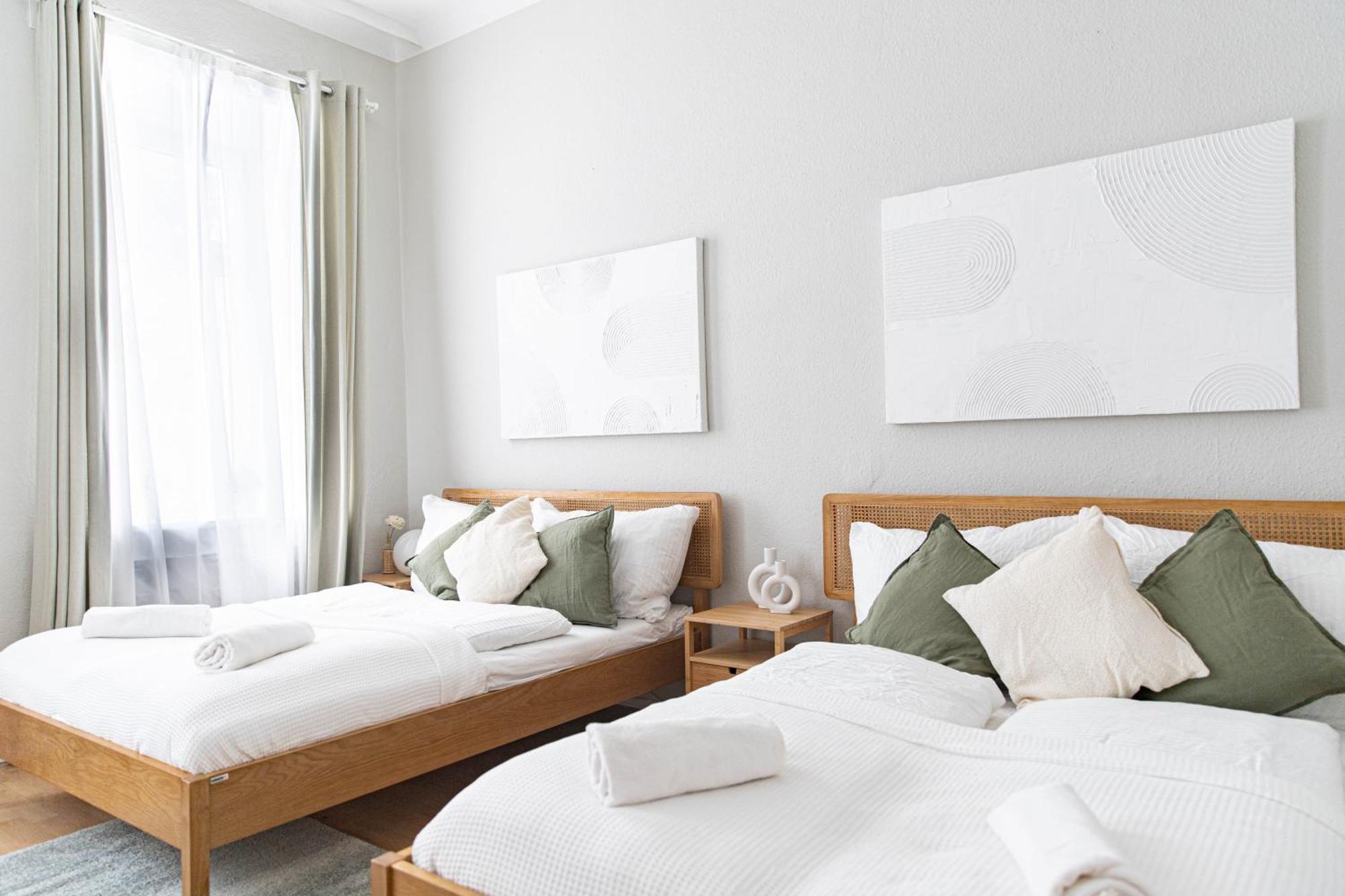 Spacious Apartment, 3 Min To U1 Reumannplatz Wien Eksteriør billede
