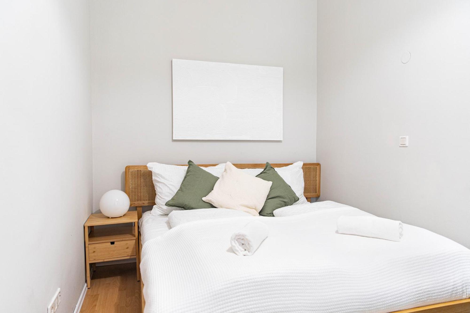 Spacious Apartment, 3 Min To U1 Reumannplatz Wien Eksteriør billede