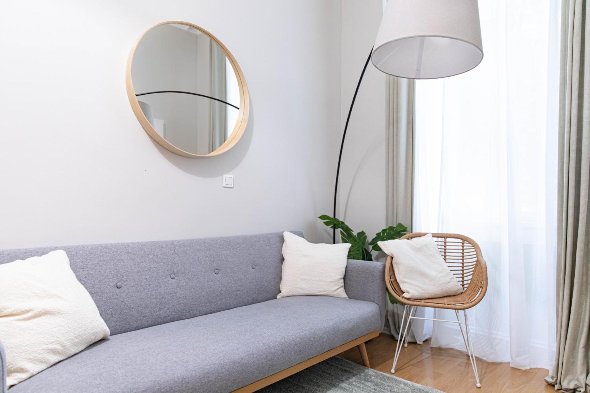 Spacious Apartment, 3 Min To U1 Reumannplatz Wien Eksteriør billede